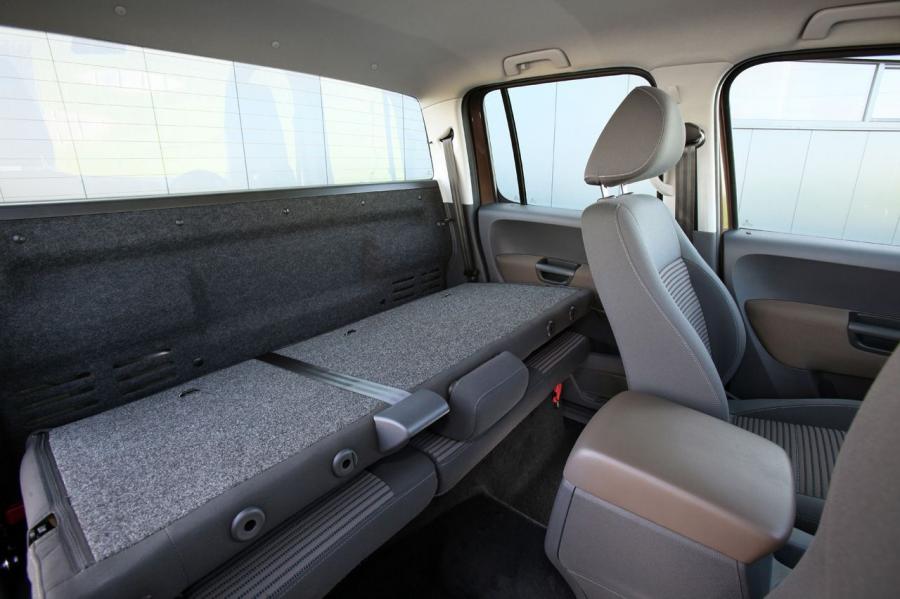  Volkswagen Amarok 2012 года  (фото 7 из 119)